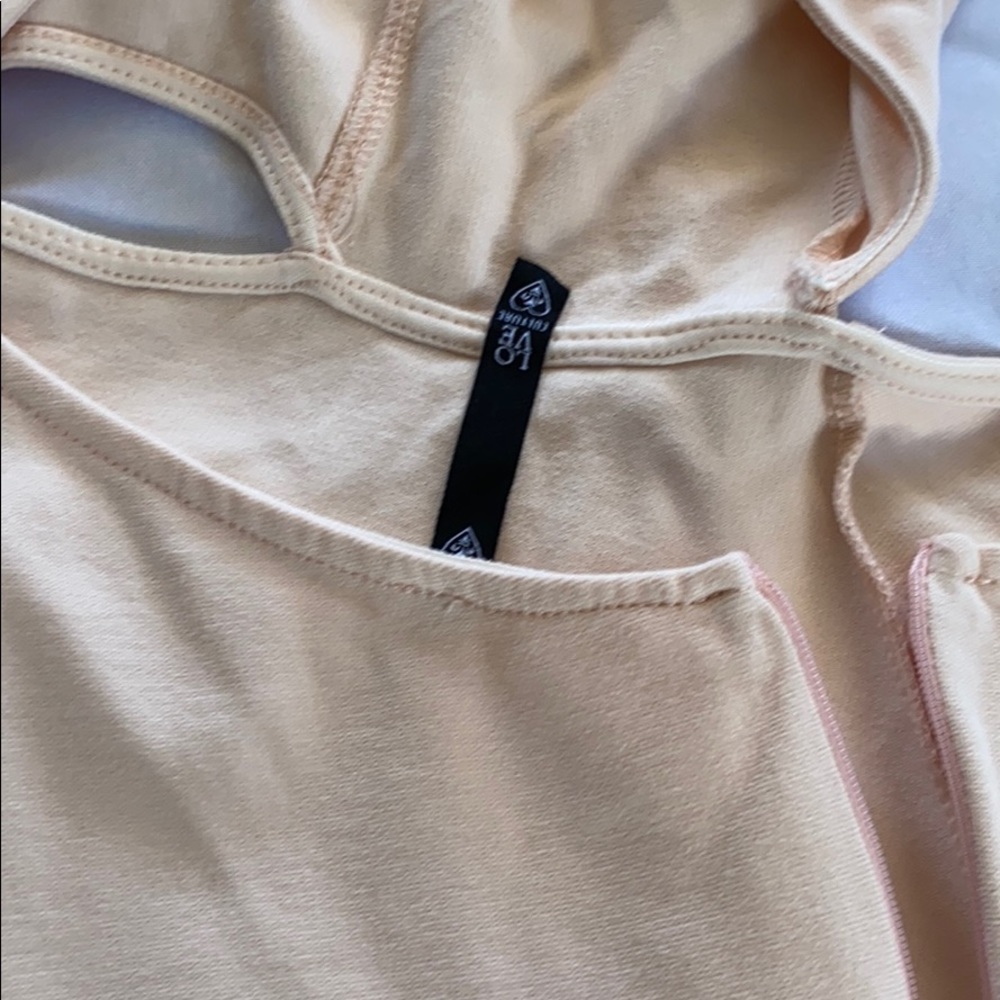 Dress. - Picture 6 of 7